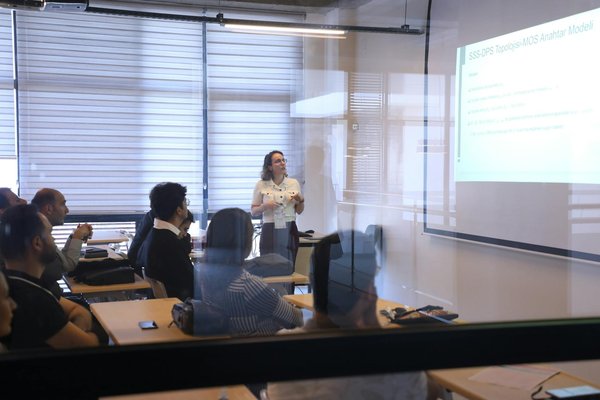 Stratégies Innovantes pour Une Navigation Efficace dans les Régulations des Biotechnologies Agricoles